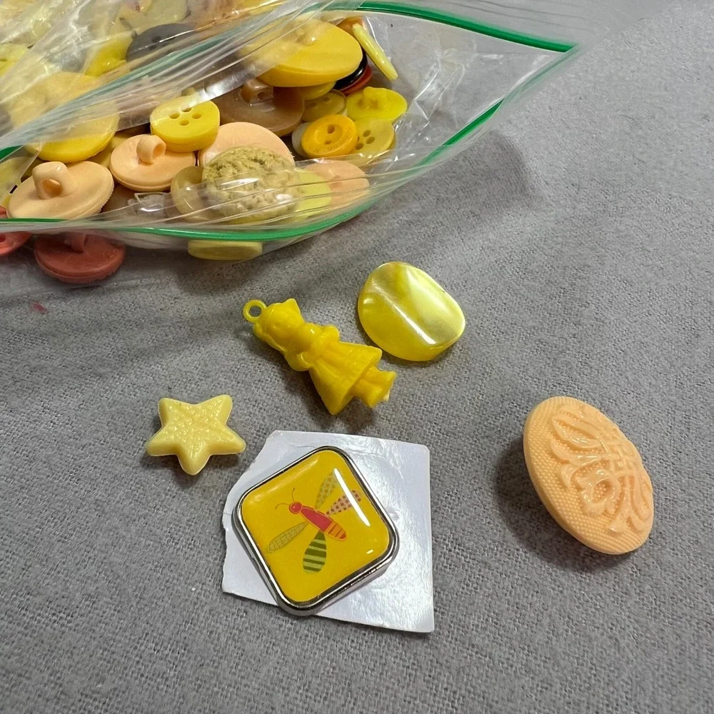 3 Lbs Vintage Button Lot Color Sorted Estate Find 1930s-Modern Bulk Sewing Craft